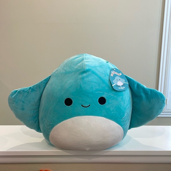 NWT 14” Maggie the Stingray Squishmallow - Picture 1 of 5